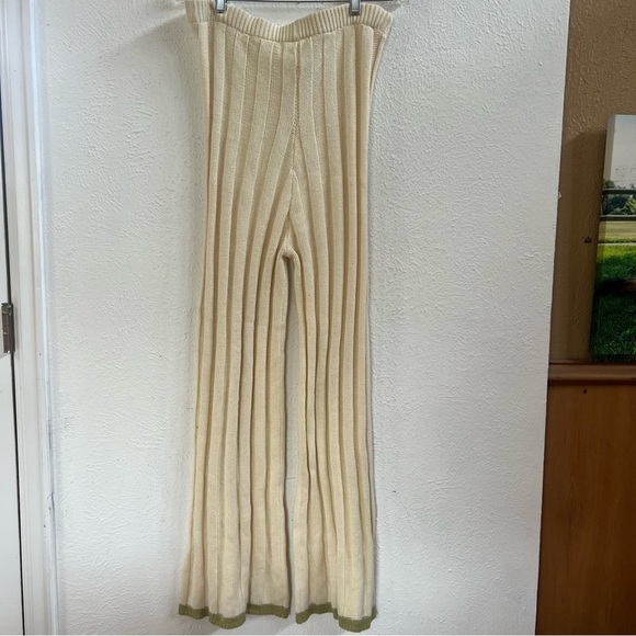 Beige Botany cream ribbed knit flare pants green hem - Picture 5 of 9